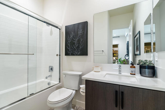 80034 Champions Way, La Quinta CA: https://media.crmls.org/mediaz/67490b4c-c441-4912-af3b-f080335857c4.jpg