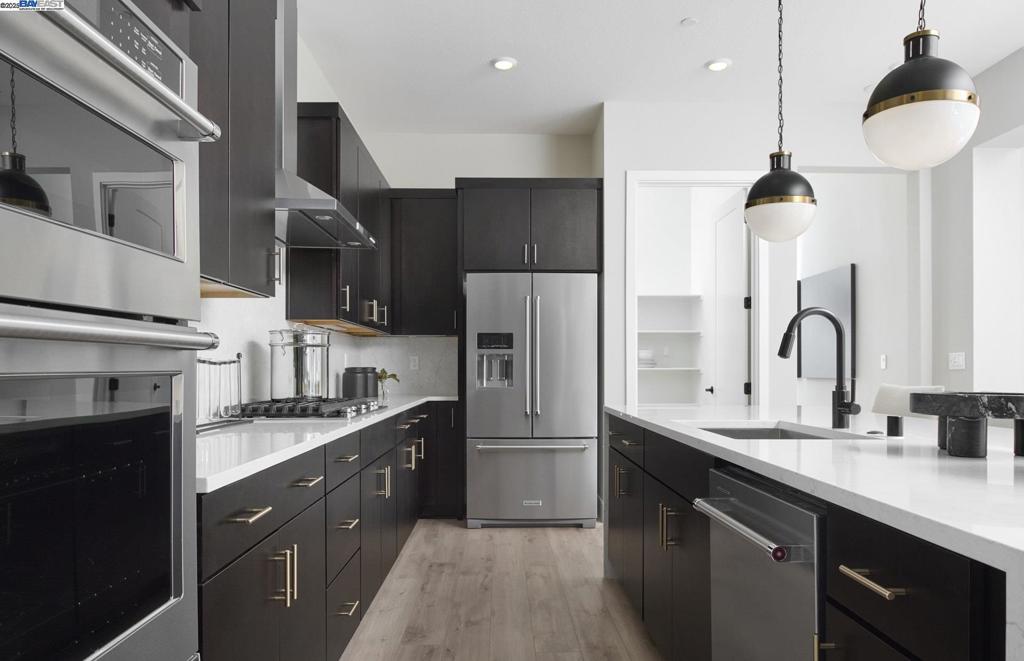 3771 Bradbury Avenue