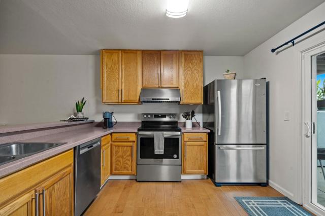 3095 Marina Drive, Marina CA: https://media.crmls.org/mediaz/6749a1cf-fd04-48e1-9c5b-9405261f6618.jpg