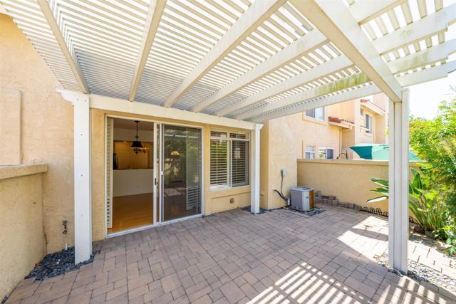 Image 17 of 35 For 10972 Creekbridge Place