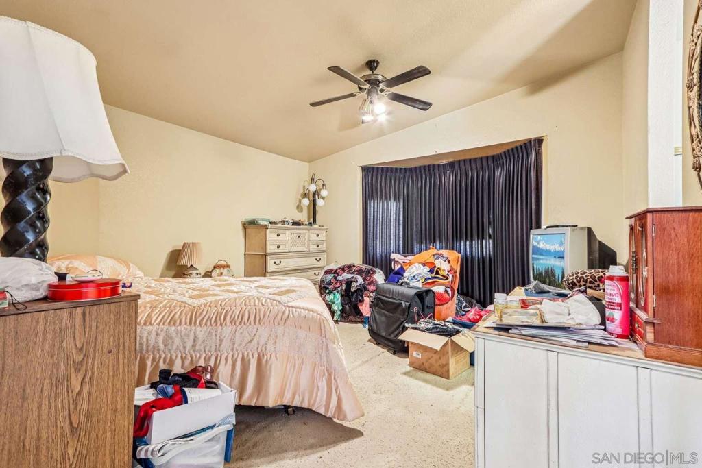 https://media.crmls.org/mediaz/674a4718-af52-4252-b6a6-a5231b88ef3b.jpg?preset=X-Large