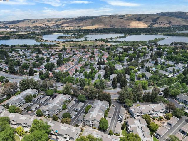 3402 Pinewood Ter, Fremont CA: https://media.crmls.org/mediaz/674a876c-eceb-408d-b3ca-7521bf0960e0.jpg