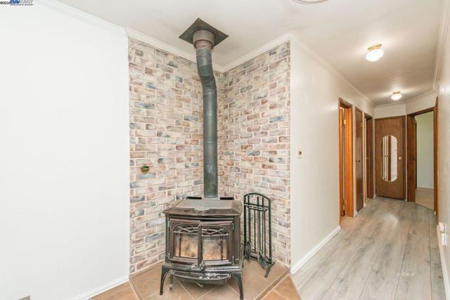 395 Masonic Ln, Weaverville CA: https://media.crmls.org/mediaz/674ab295-f63a-4317-8794-6892ec8bb06b.jpg