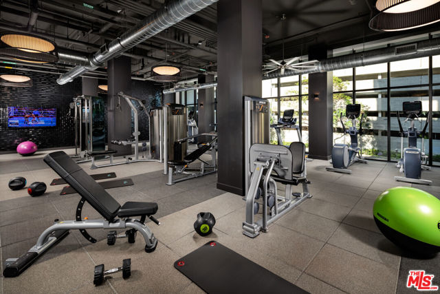687 S Hobart Boulevard, Los Angeles CA: https://media.crmls.org/mediaz/674b9d7a-8de2-4116-ae9f-91c8d6b0323c.jpg