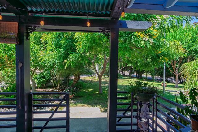 620 Sunset Drive, Vista CA: https://media.crmls.org/mediaz/674bccb6-22c9-444a-aa26-64f9af0c192c.jpg