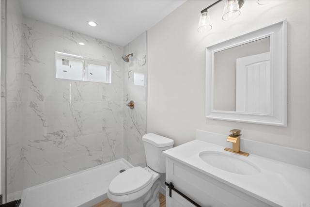 Image 31 of 47 For 13615 Braeswood