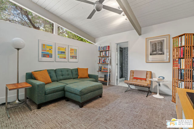 844 N Topaz Circle, Palm Springs, CA 92262