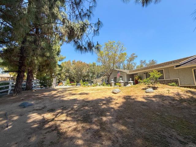 3048 Jason Road, Fallbrook CA: https://media.crmls.org/mediaz/674d5f9f-26e3-4fba-9e54-a696e6ce156b.jpg