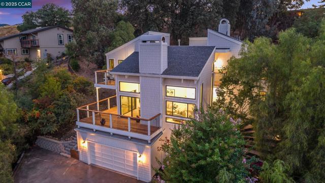 189 Rudgear Drive, Walnut Creek CA: https://media.crmls.org/mediaz/674d78f3-03ae-4a2c-9606-5b2e46bfae65.jpg