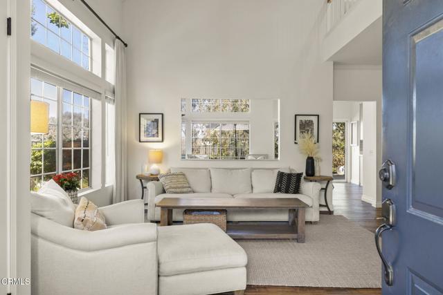 Detail Gallery Image 4 of 54 For 1164 Amberton Ln, Newbury Park,  CA 91320 - 3 Beds | 2/1 Baths