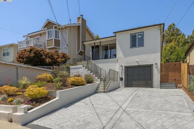 2643 99Th Ave, Oakland CA: https://media.crmls.org/mediaz/674dac75-9de8-40ab-a1be-62646cf509ec.jpg