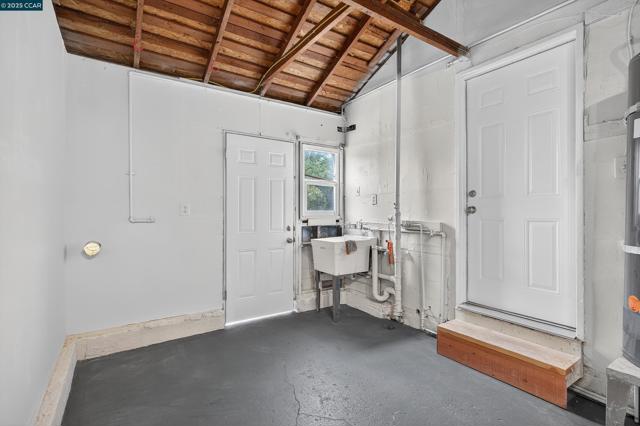 2921 Rollingwood Dr, San Pablo CA: https://media.crmls.org/mediaz/674debc1-03d9-4627-901d-63e63499d28f.jpg