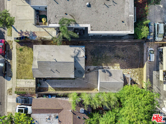 3664 Kelton Avenue, Los Angeles CA: https://media.crmls.org/mediaz/674e4f34-5d5d-4be5-b151-06bc3cdebe6d.jpg