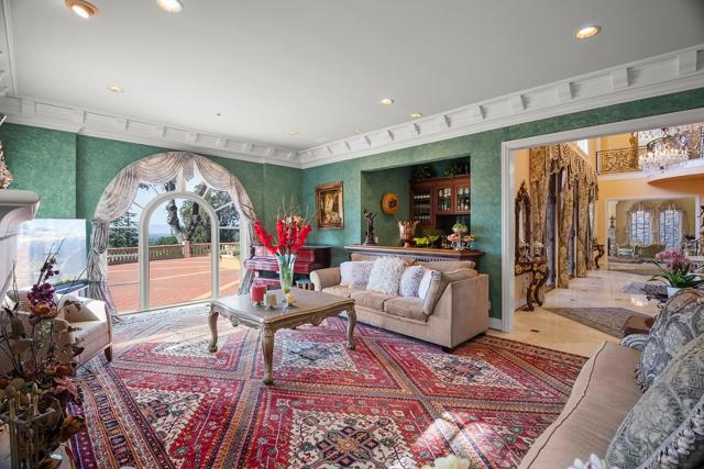 16840 Cypress Way, Los Gatos CA: https://media.crmls.org/mediaz/674e7fb2-5538-4e41-b9bc-ed15ac10d7df.jpg