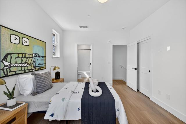 955 Woodside Road, Redwood City CA: https://media.crmls.org/mediaz/674ec982-4eda-4f42-ae35-4e0ab09a942a.jpg