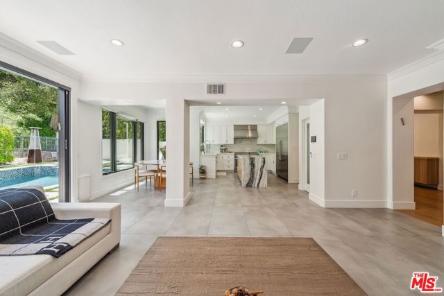 23180 Park Blanco, Calabasas CA: https://media.crmls.org/mediaz/674ee48b-7c60-487d-a059-997fd3cc5940.jpg