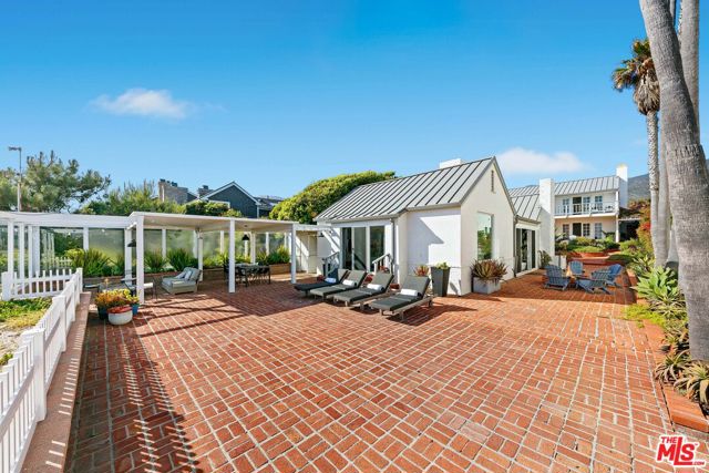 30830 Broad Beach Road, Malibu CA: https://media.crmls.org/mediaz/674f149e-a2f9-4794-bd3e-f9d5b8a98aaa.jpg