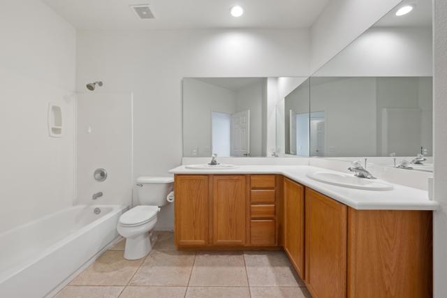 74082 Daisy Lane, Palm Desert CA: https://media.crmls.org/mediaz/674f67d5-81cc-4481-b25b-304c8e1a619e.jpg