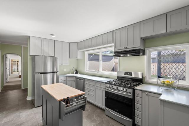 414 Vermont Avenue, Moss Beach CA: https://media.crmls.org/mediaz/674f9506-f389-4908-8b04-f67e0ad70fbb.jpg