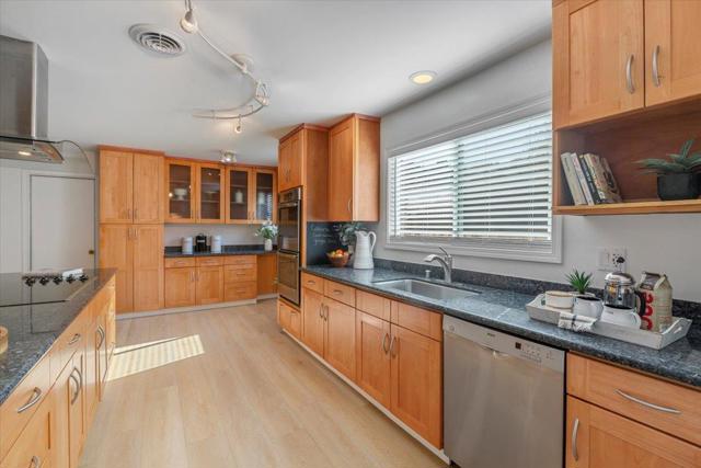 119 Belcrest Drive, Los Gatos CA: https://media.crmls.org/mediaz/674fb53a-57b2-4f09-8a6b-410019788e8e.jpg