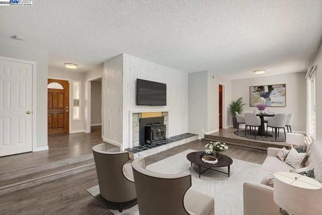 1059 Lakehurst Rd, Livermore CA: https://media.crmls.org/mediaz/674fd34a-f072-41ec-8d7f-380815c76e79.jpg