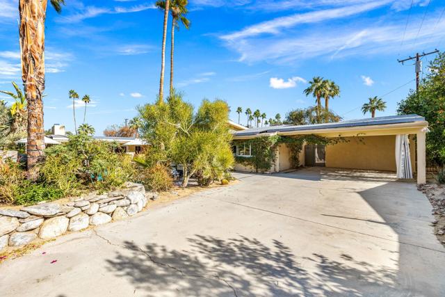 1223 E San Lorenzo Road, Palm Springs CA: https://media.crmls.org/mediaz/67502a1b-b69b-4e6c-8317-60ff718dc4cc.jpg