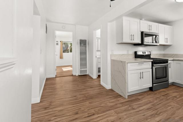 Image 13 of 41 For 11816 Waterhill Rd