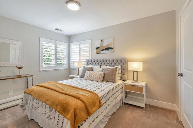 2284 Dumbarton Avenue, East Palo Alto CA: https://media.crmls.org/mediaz/6750b43b-623d-43b7-85fb-521a78f7cf4f.jpg