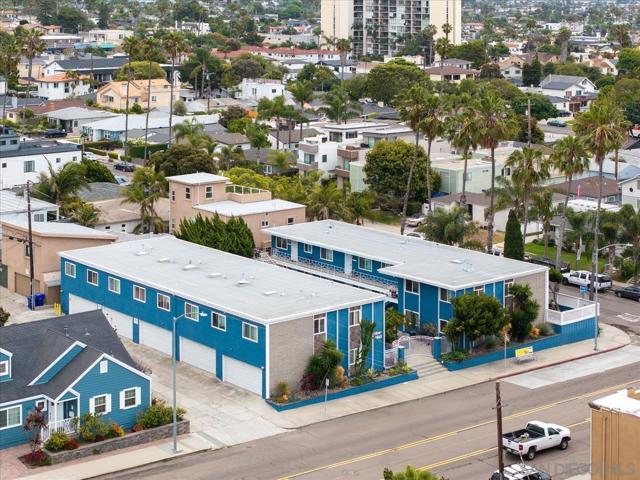 5061 Mission BLVD, San Diego CA: https://media.crmls.org/mediaz/675185ed-703a-4550-9fed-b67543e4c66b.jpg