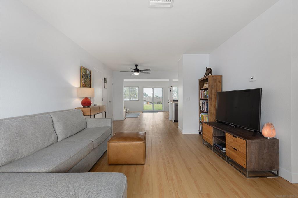 8150 Valdosta Avenue - photo 3