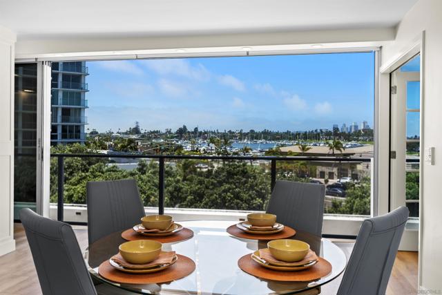 1820 Avenida del Mundo, Coronado CA: https://media.crmls.org/mediaz/675522f3-3b92-4c39-b6cf-a9fde9da5b19.jpg