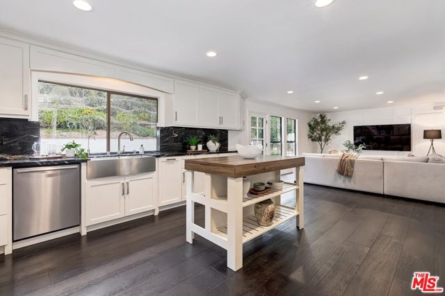 Drew Fenton | 1060 Chantilly Road Los Angeles CA | MLS: 7551623