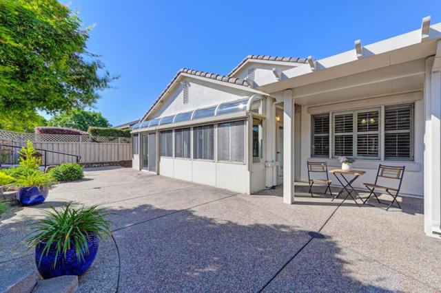 2054 Stonecrest Lane, Lincoln CA: https://media.crmls.org/mediaz/67562346-ace7-4aa5-9f6a-7af28c9e6706.jpg