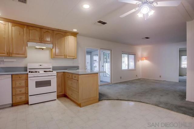 1751 Citracado Pkwy, Escondido, California 92029, 2 Bedrooms Bedrooms, ,2 BathroomsBathrooms,Residential,For Sale,Citracado Pkwy,240021367SD