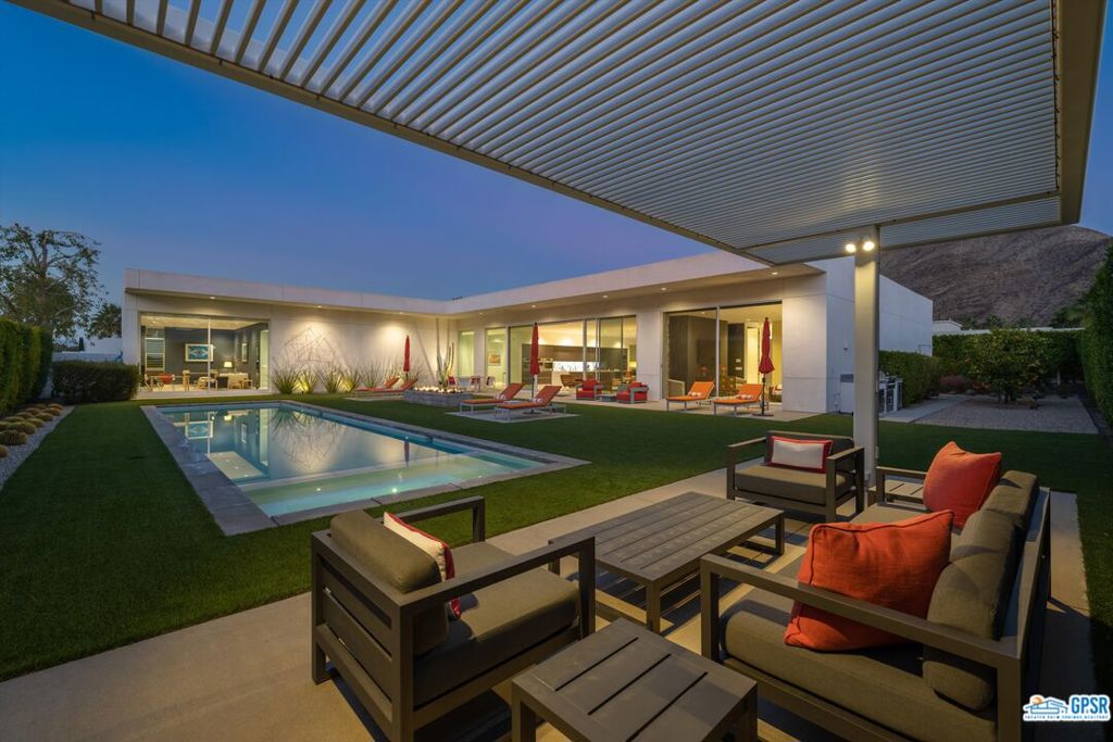 3092  Linea Terrace