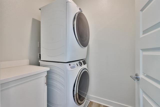 Detail Gallery Image 17 of 21 For 10926 Alderman Way, San Diego,  CA 92126 - 3 Beds | 2/1 Baths