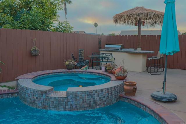 4410 Charger Boulevard, San Diego CA: https://media.crmls.org/mediaz/67576db3-751d-45f3-8d41-300a6741c28d.jpg