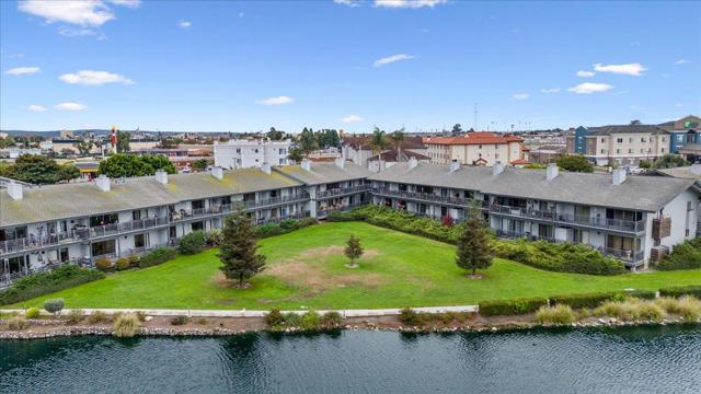 166 Kern Street, Salinas CA: https://media.crmls.org/mediaz/675780b5-3df5-4496-975d-d57dc6f87bf6.jpg