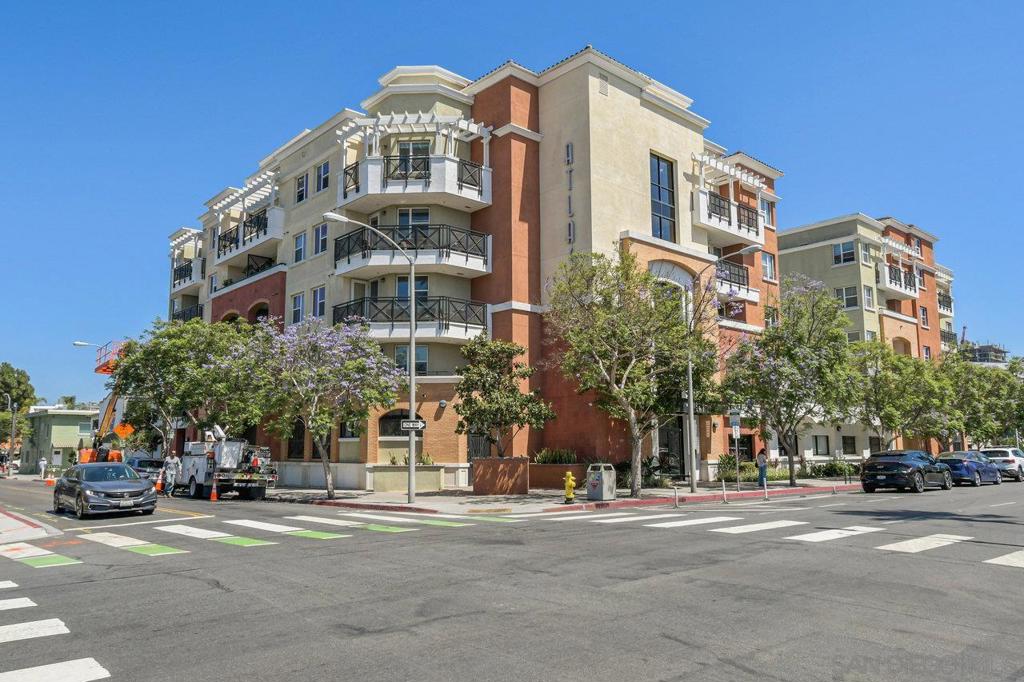 3687 4Th Ave #315