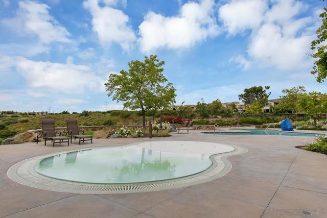 15501 Bristol Ridge Ter, San Diego CA: https://media.crmls.org/mediaz/6757f905-e86f-4baf-8906-0a93d7e59a4d.jpg