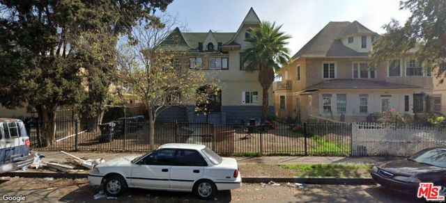 1020 S Westlake Avenue, Los Angeles CA: https://media.crmls.org/mediaz/6758602f-d203-4ac7-8ecf-36f2eedd9a0d.jpg