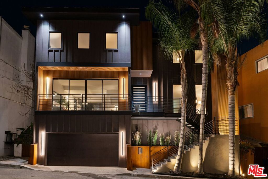 3601 Dixie Canyon Place