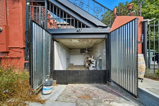 316 Napa Street, Vallejo CA: https://media.crmls.org/mediaz/675965b6-7cc4-4ef3-92da-a6838be16b9c.jpg