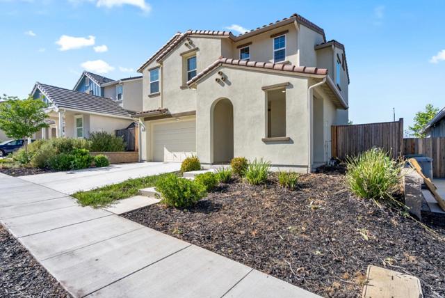 1455 Winzer Place, Gilroy CA: https://media.crmls.org/mediaz/67599402-9a60-4584-9bb7-f4753902348a.jpg