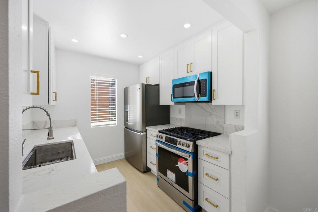 10174 Camino Ruiz - photo 6