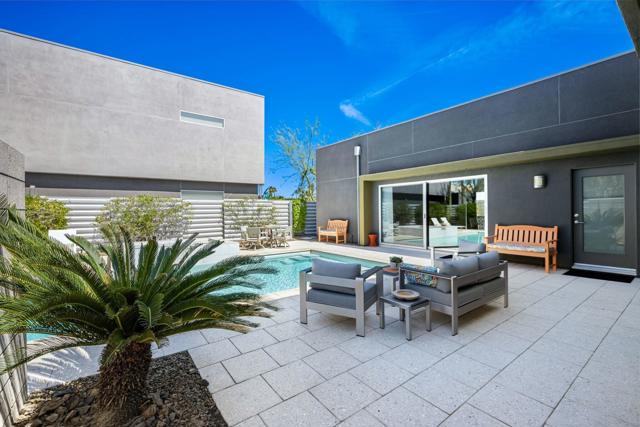 428 Chelsea Drive, Palm Springs CA: https://media.crmls.org/mediaz/675b3697-a93f-4beb-81f1-fde6ad273449.jpg