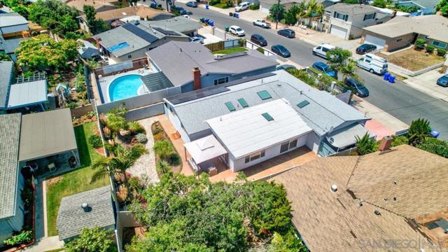 3981 Hatton St, San Diego CA: https://media.crmls.org/mediaz/675b5429-736c-4379-b7a8-8221b68d35ff.jpg