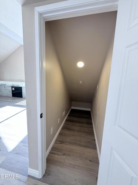 Detail Gallery Image 8 of 45 For 435 Anacapa Cir, Thousand Oaks,  CA 91320 - 4 Beds | 2/1 Baths