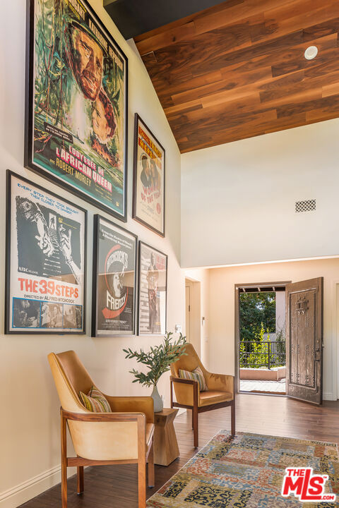 2770 La Castana Drive, Los Angeles CA: https://media.crmls.org/mediaz/675c0d93-5131-4b29-b5be-b8dded13b689.jpg