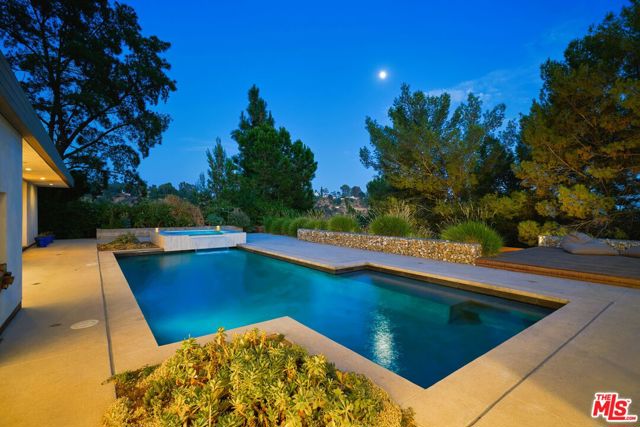 6342 Innsdale Drive, Los Angeles CA: https://media.crmls.org/mediaz/675cf2c7-befe-4cf1-b3aa-f2bf006f5e5e.jpg